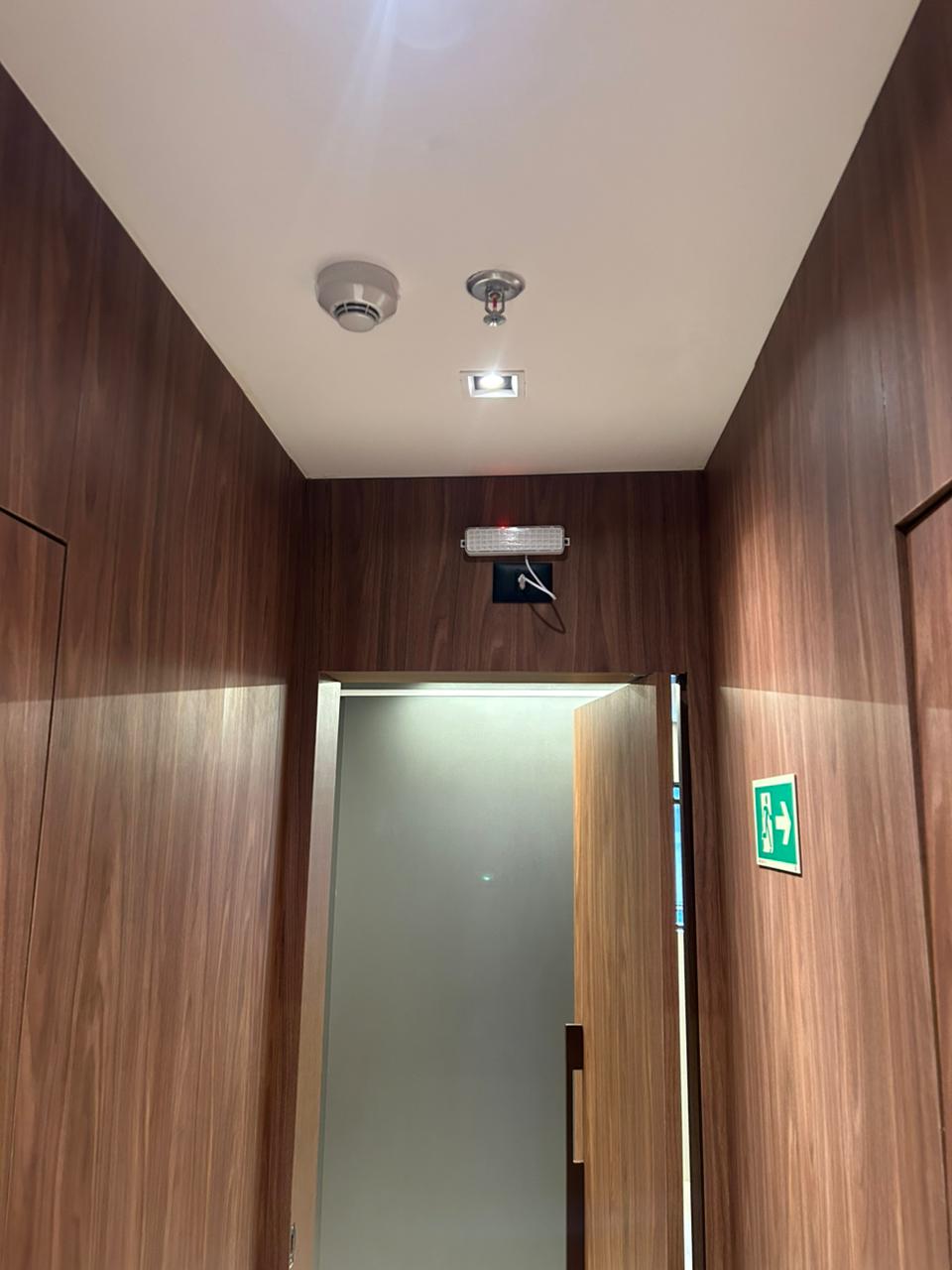 ALARME DE INCENDIO, SPRINKLER E LUZ DE EMERGENCIA - GOMES